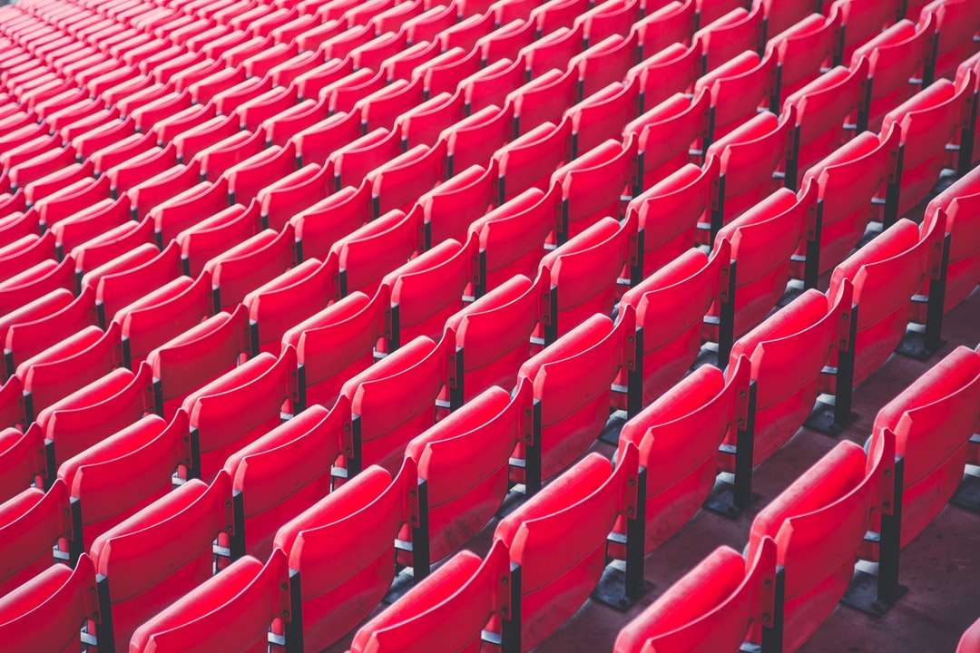 sillas de teatro rojas rompecabezas en línea