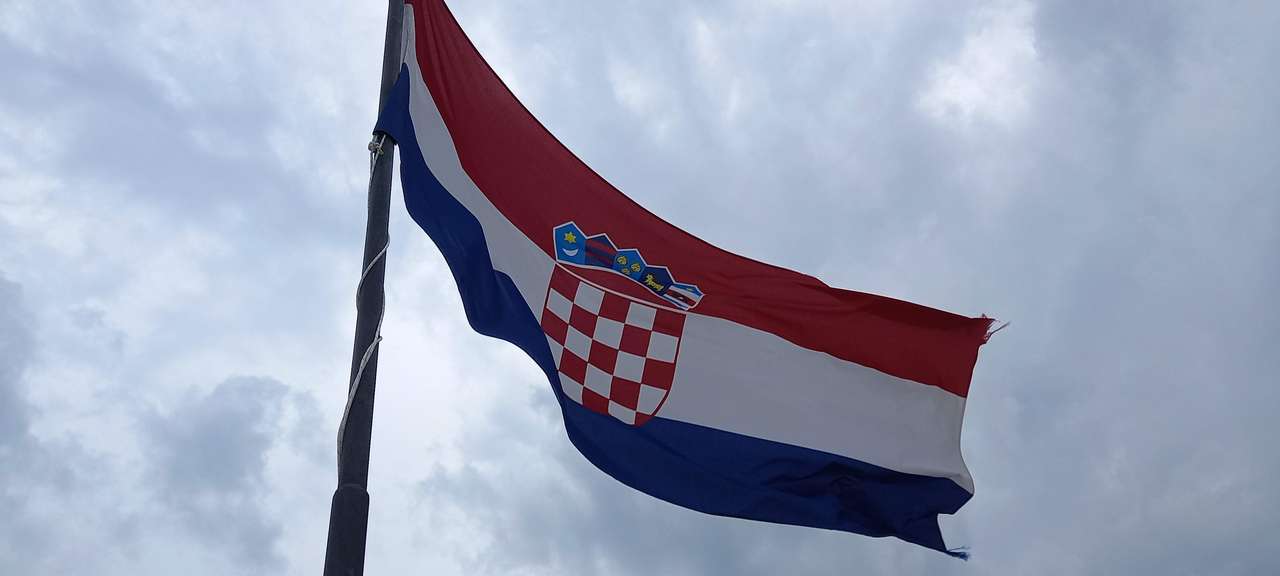 Хорватский флаг пазл онлайн