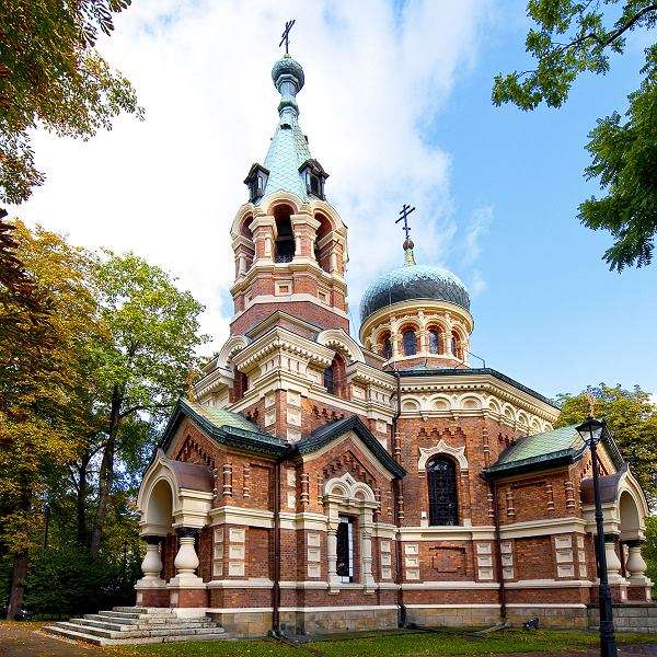 Православна церква в Сосновці онлайн пазл