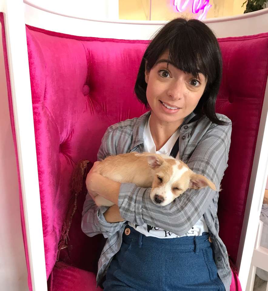 Kate Micucci with puppy online puzzle
