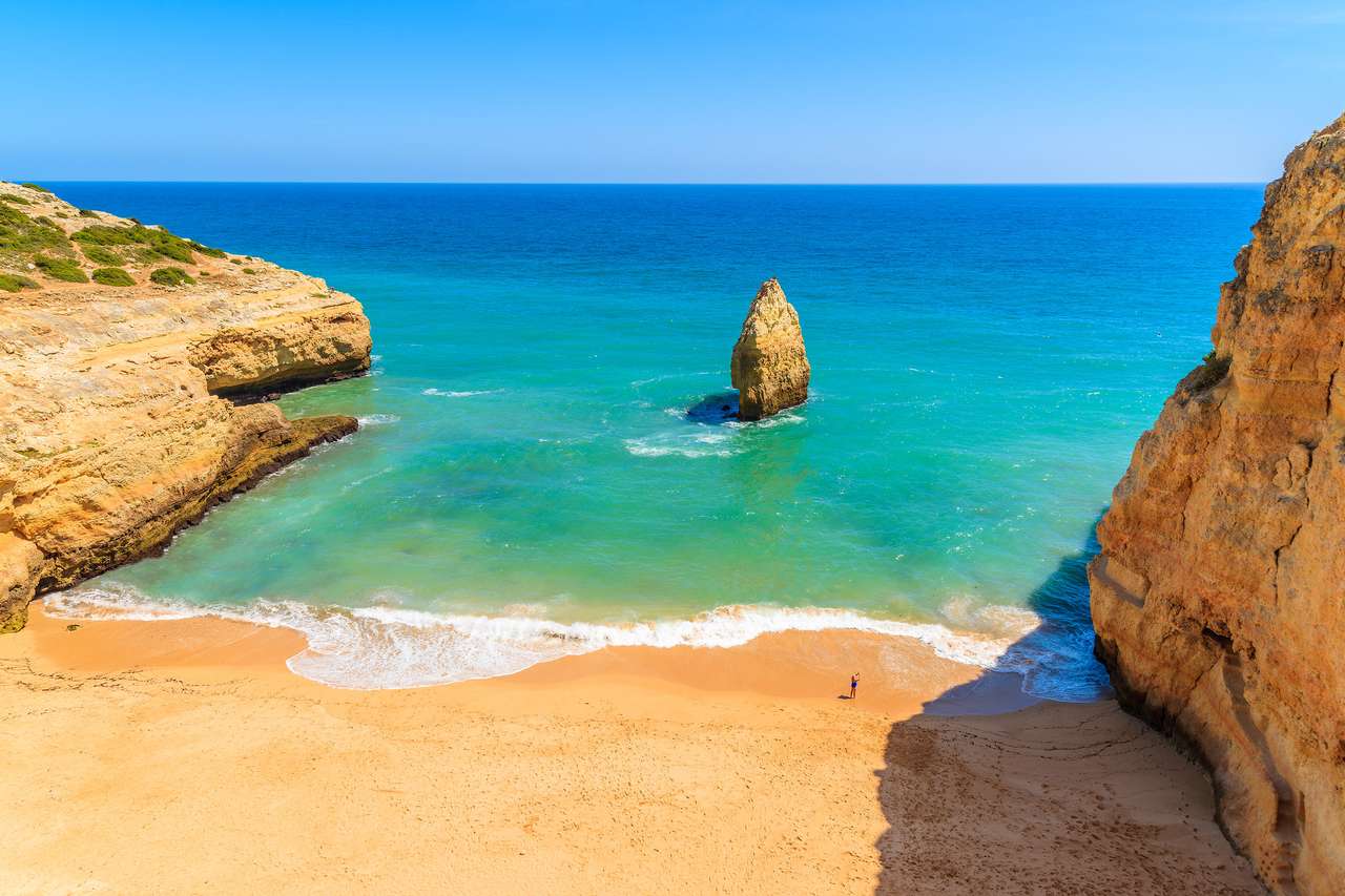 Gyönyörű Praia do Carvalho strand, Portugália kirakós online