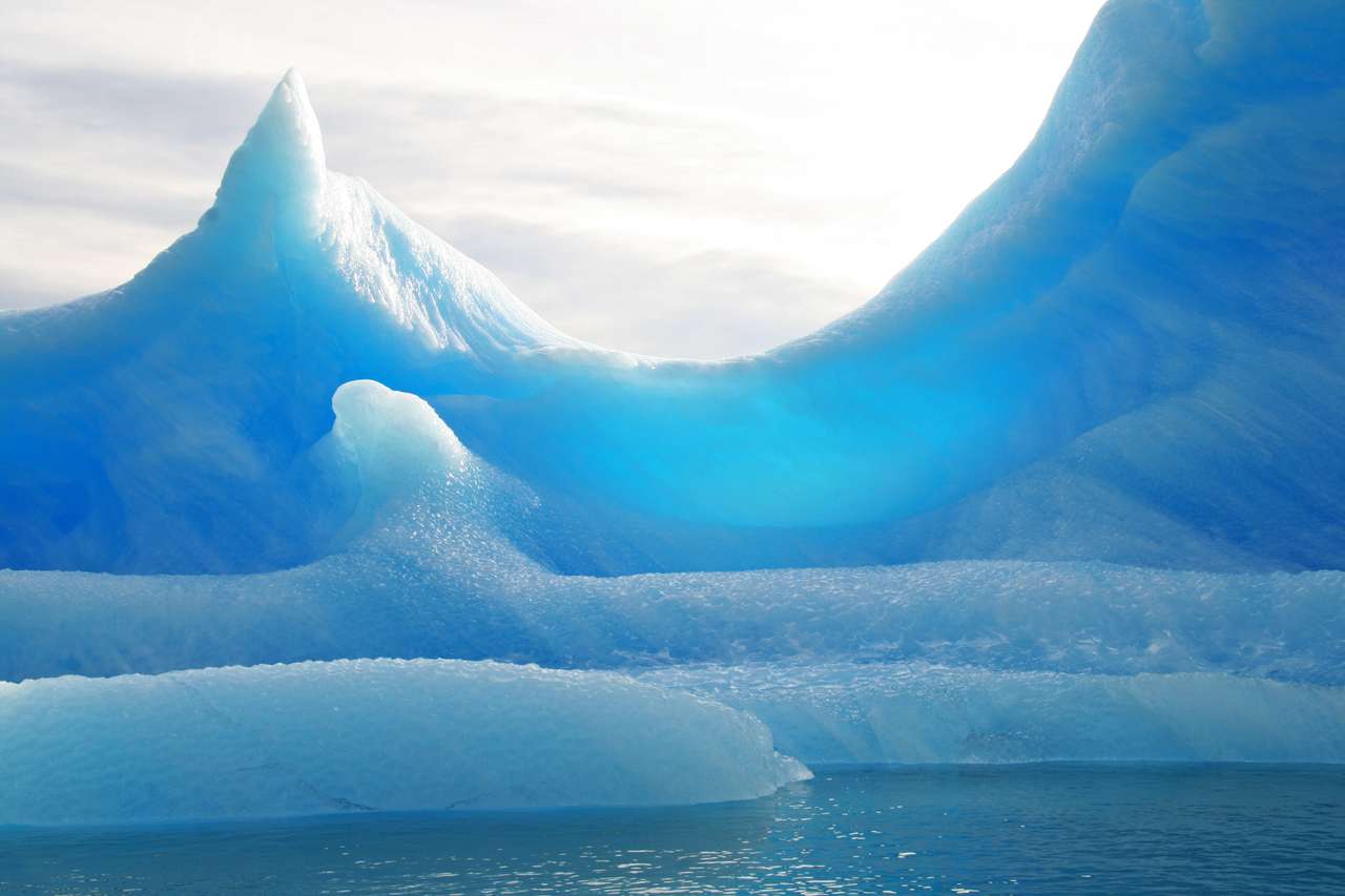 Iceberg majestueux flottant, Islande puzzle en ligne