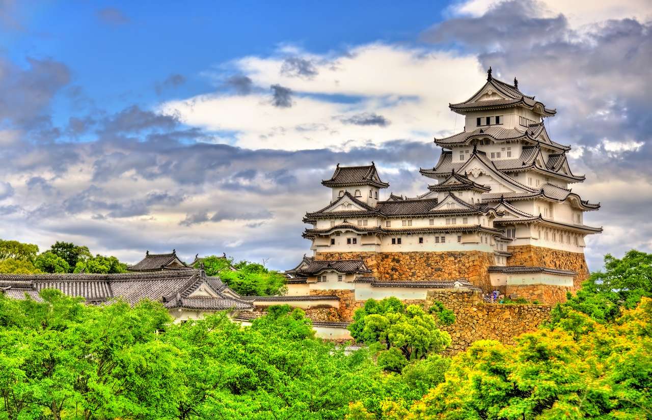 Himeji-kasteel in de regio Kansai in Japan legpuzzel online
