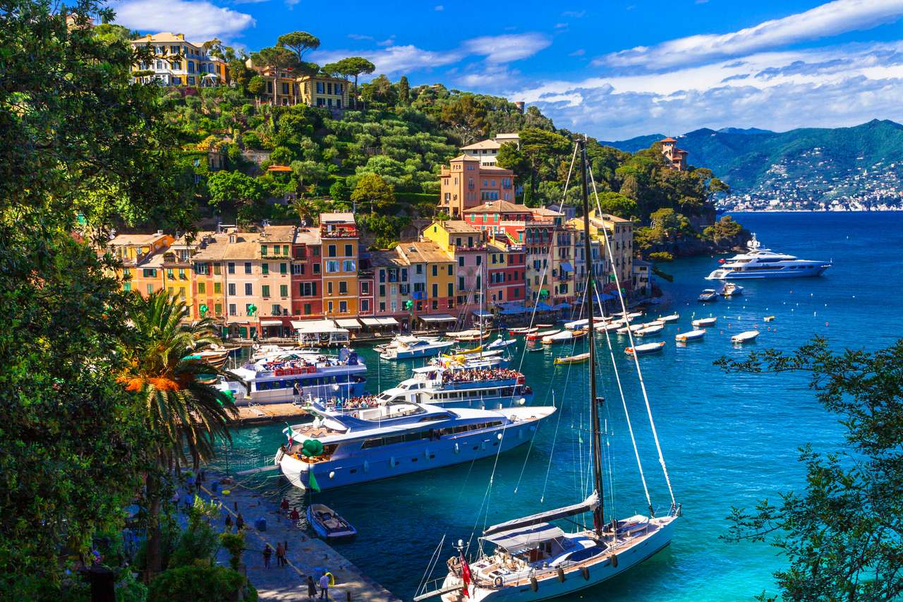 Traditionelle bunte Häuser und Meer, Portofino, Ligurien, Italien. Puzzlespiel online