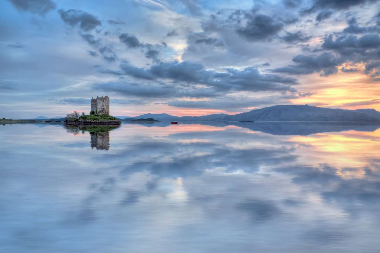 Замъкът Сталкер в Шотландия онлайн пъзел