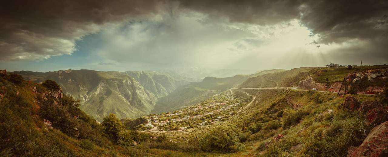 Красивый пейзаж Армении пазл онлайн