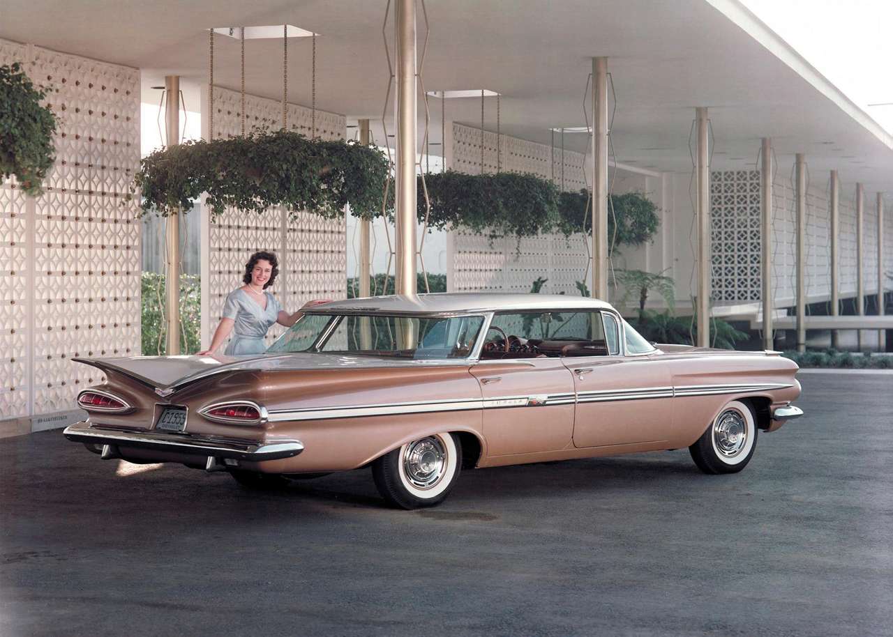 Чотиридверний жорсткий верх Chevrolet Impala 1959 року випуску пазл онлайн