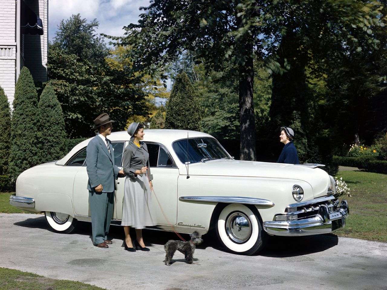 Спортивный седан Lincoln Cosmopolitan 1950 года выпуска онлайн-пазл