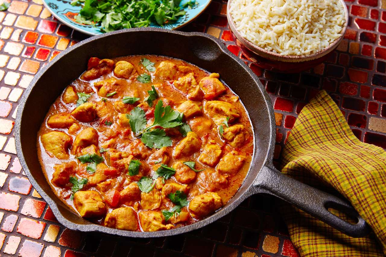 Recette indienne de poulet au curry avec du riz basmati puzzle en ligne