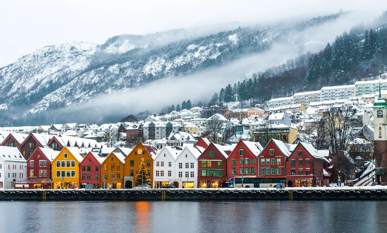 Vista de Brujas en Bergen, Noruega rompecabezas en línea