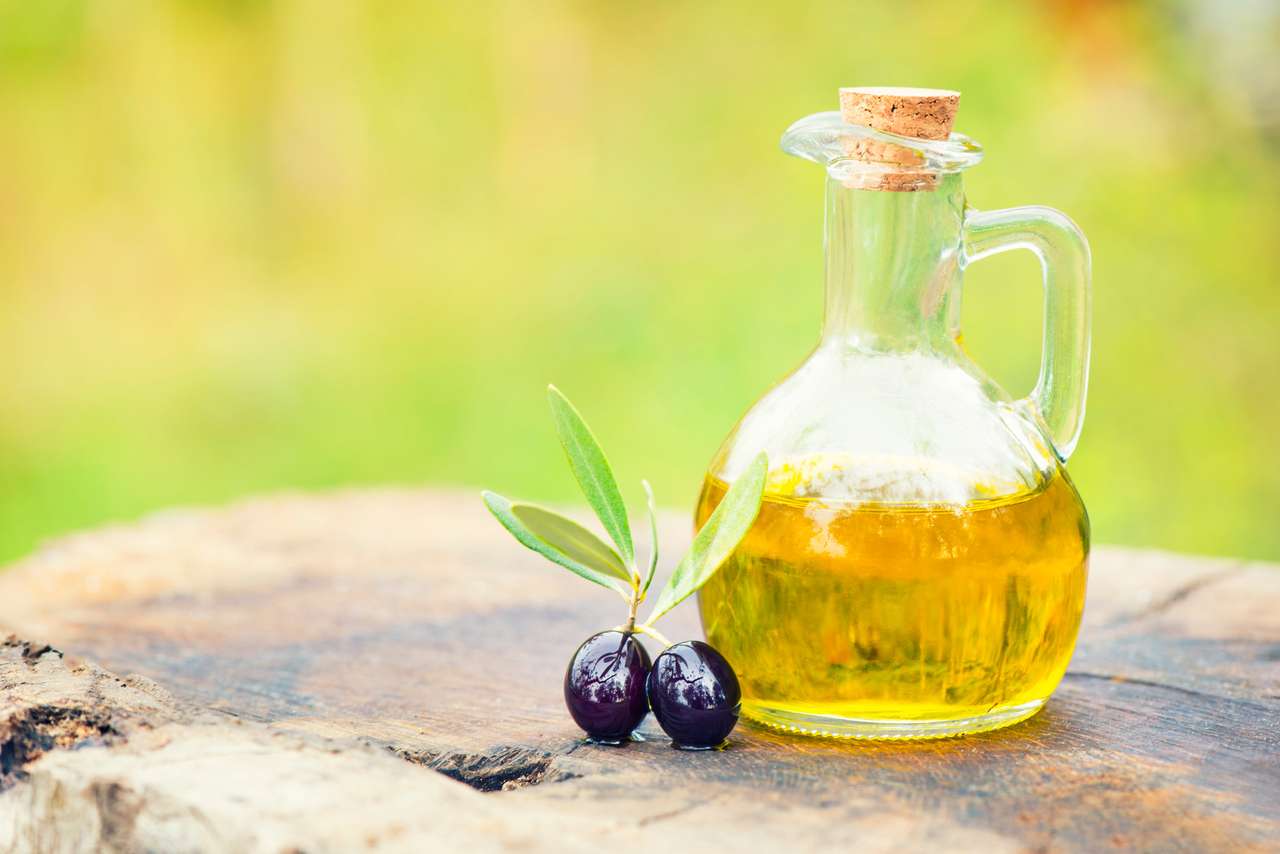 Oliven und Öl in der Flasche Online-Puzzle