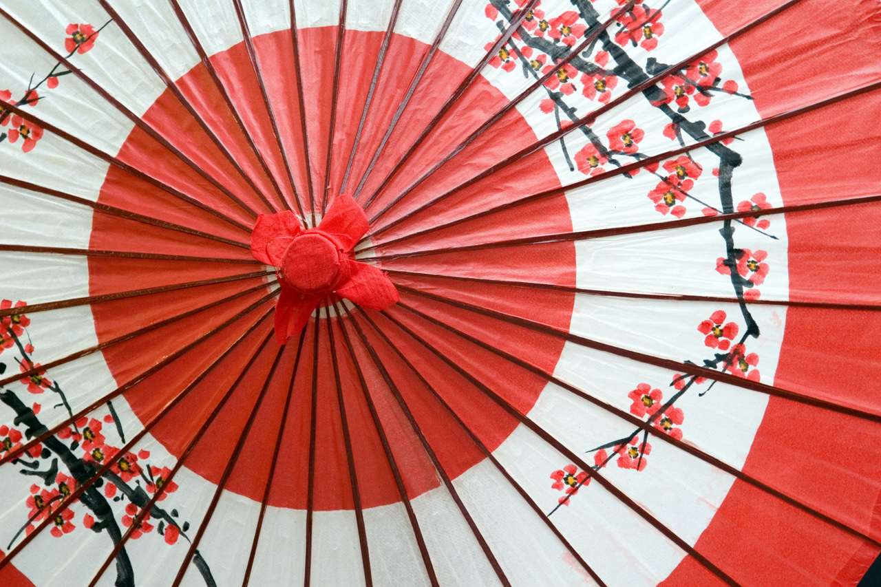 Традиционный и декоративный японский зонт. пазл онлайн
