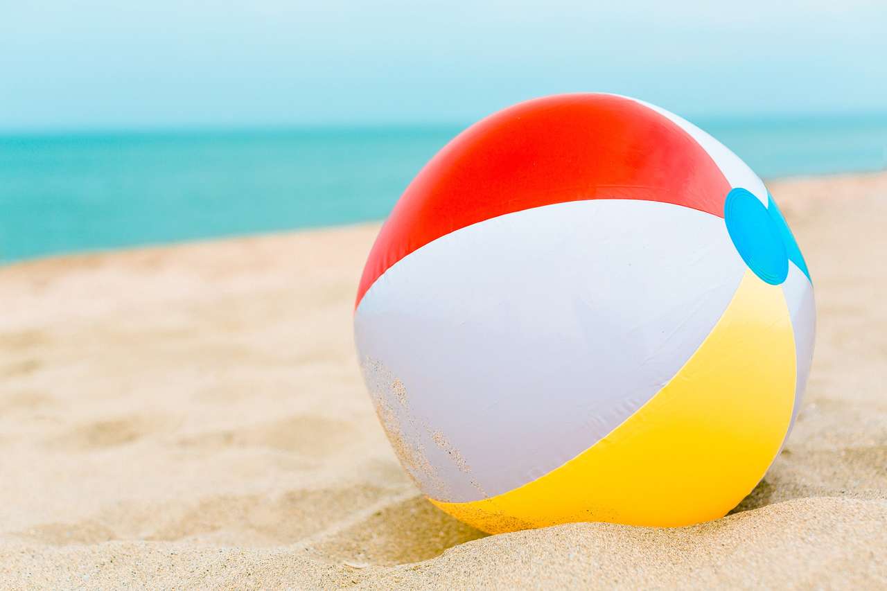 Пляжный мяч онлайн-пазл