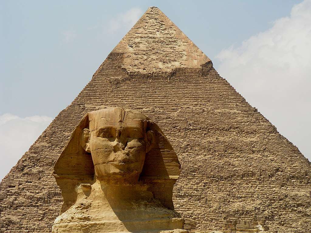 Guardian of the pyramid jigsaw puzzle online