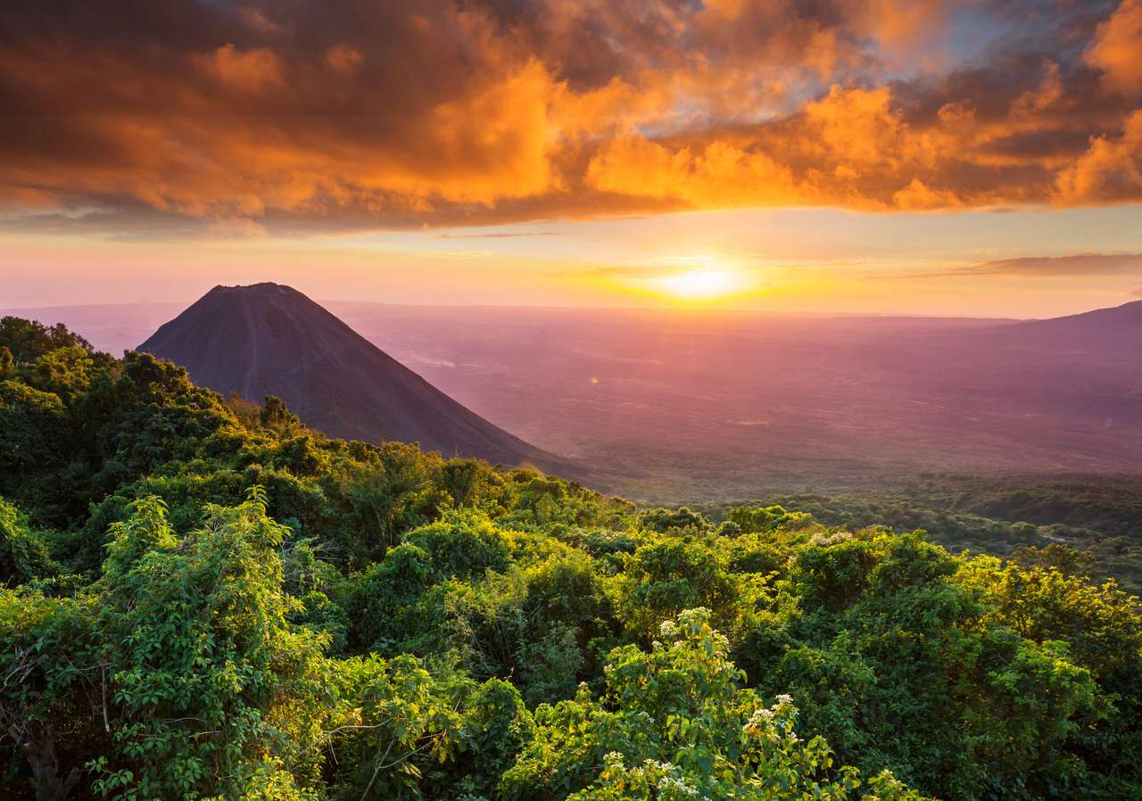 Národní park Cerro Verde v Salvadoru online puzzle