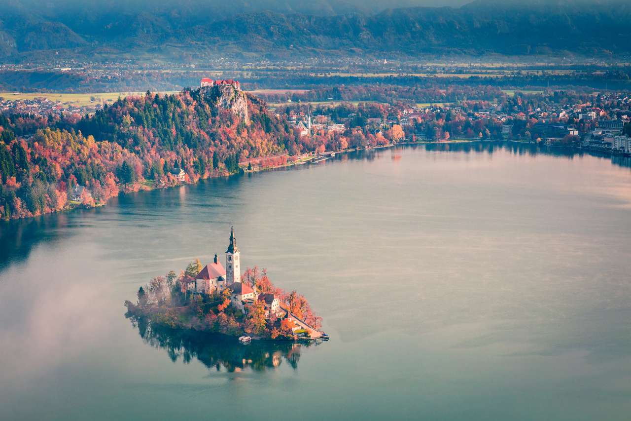 Igreja da Assunção de Maria no lago Bled quebra-cabeças online