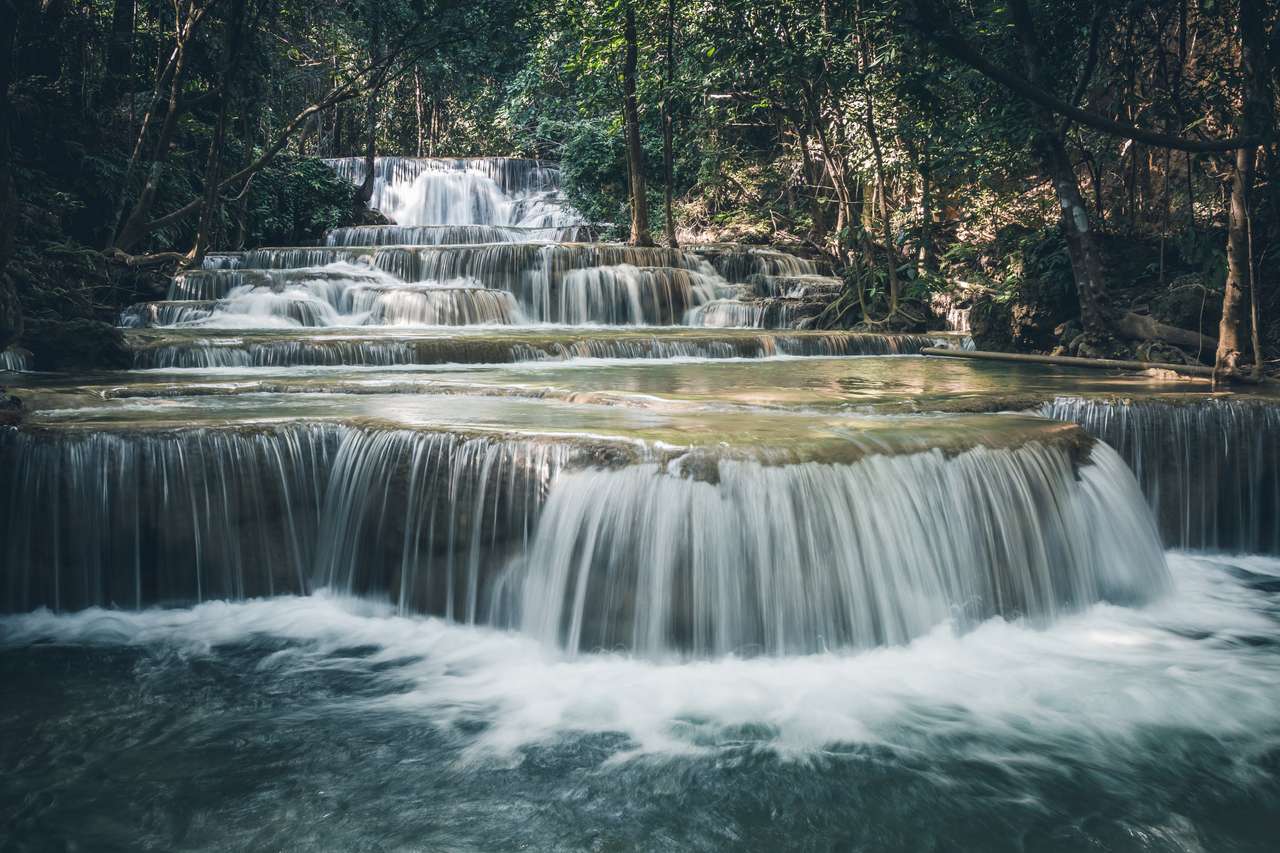 Close-up da Cachoeira Huay Mae Khamin, Nível 1 quebra-cabeças online