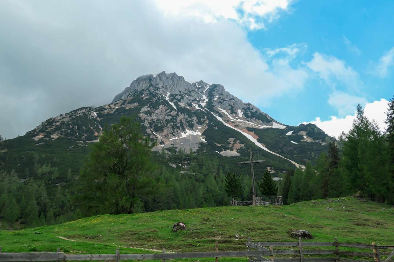 Vista dos picos alpinos na Áustria quebra-cabeças online
