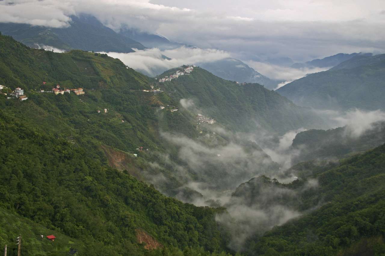 Beiheng Felső bálázó hegyi felhők Tajvan online puzzle