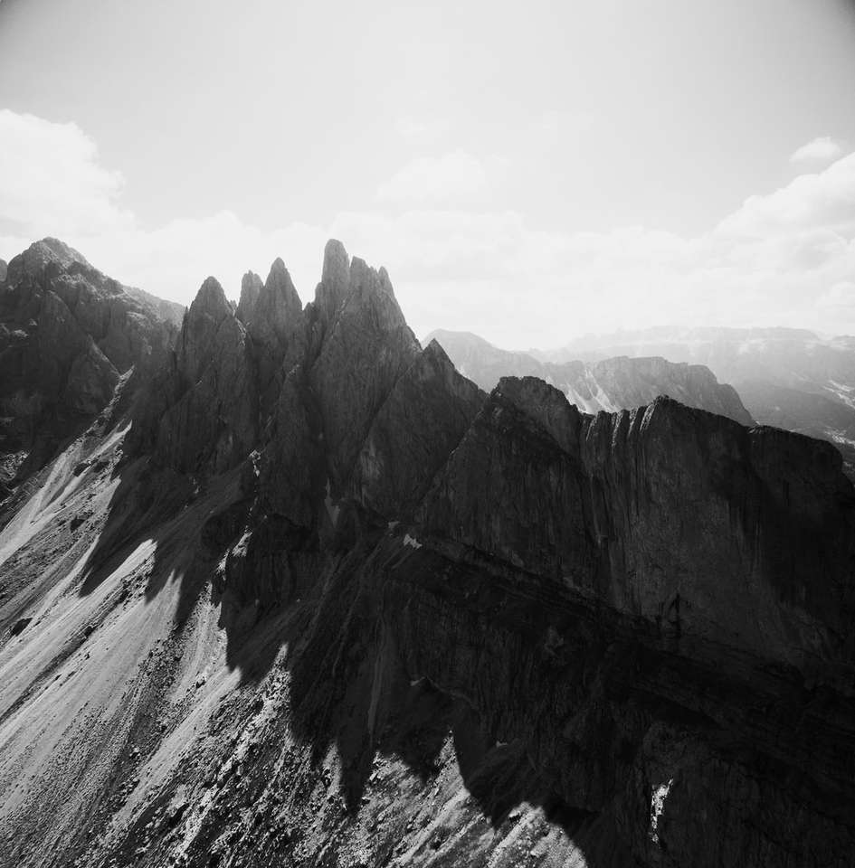 панорамна фотография на планински алпи онлайн пъзел