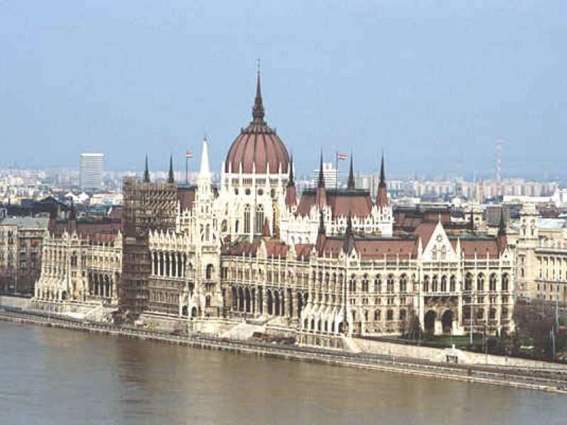 Parlament v Budapešti online puzzle