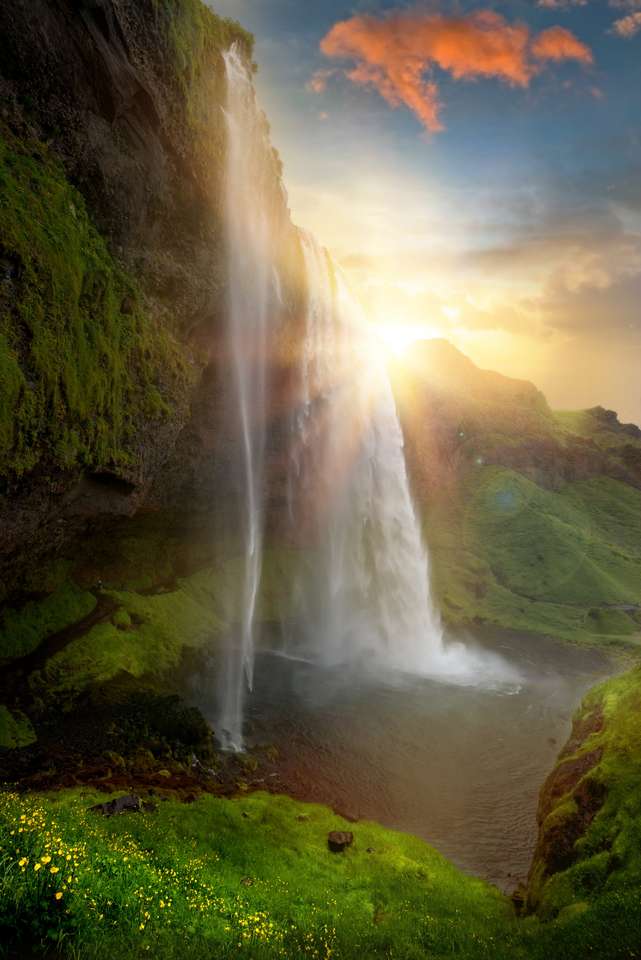 Seljalandsfoss-watervallen, IJsland online puzzel