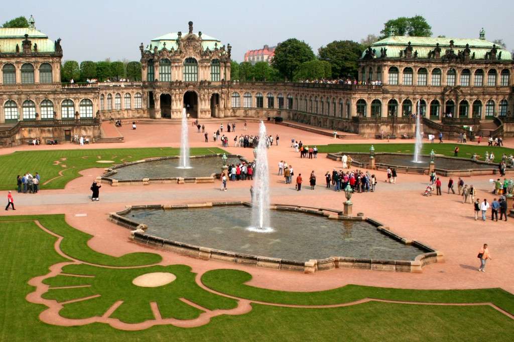 Palácio Zwinger em Dresden puzzle online