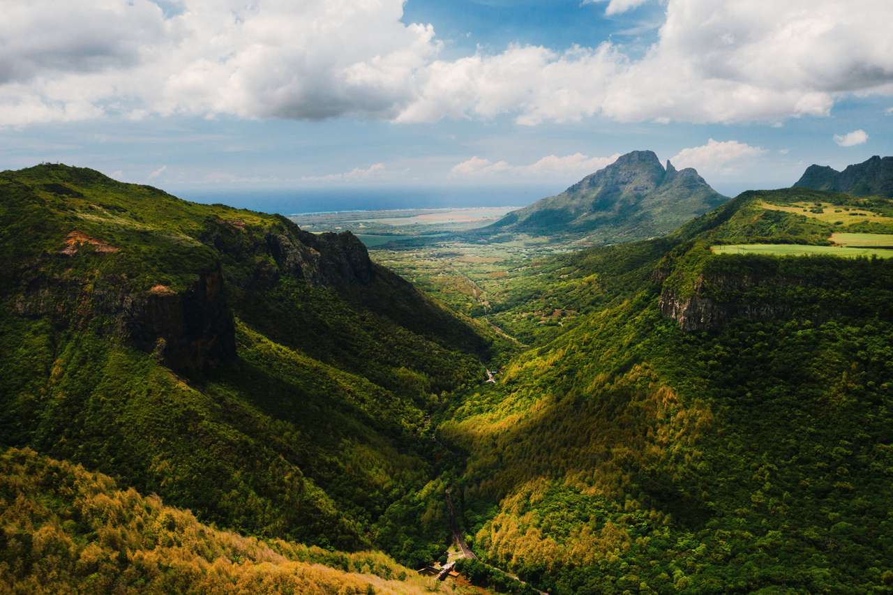 Paesaggio di montagna a Mauritius puzzle online