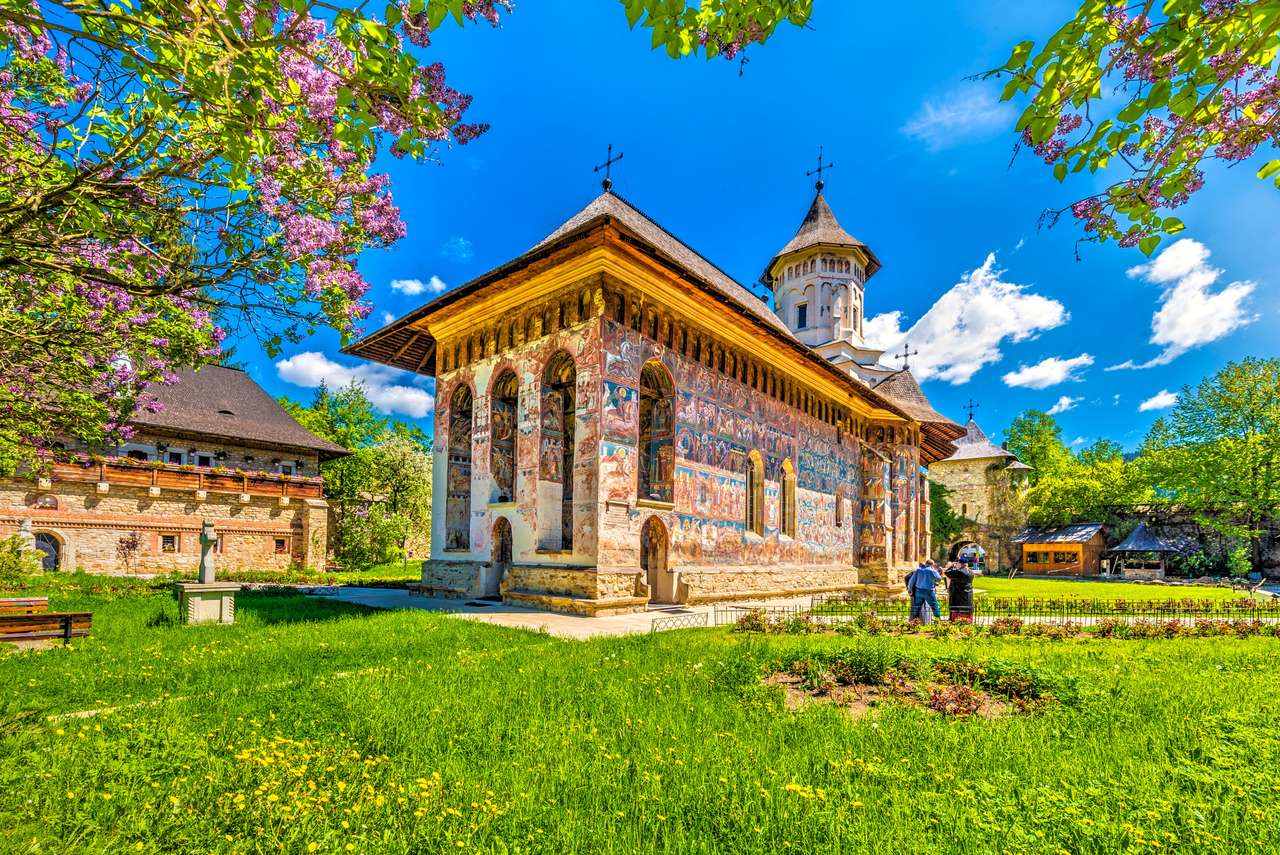 Monastère d'église peinte orthodoxe de Moldovita puzzle en ligne