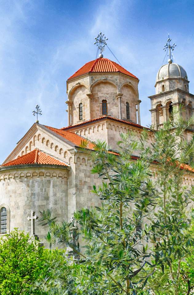 Екстериор на православния манастир Савина онлайн пъзел