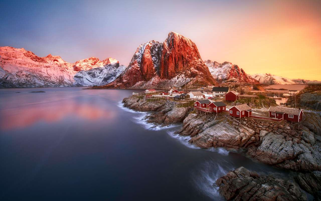 Napkelte Hamnoy felett, Lofoten -szigetek, Norvégia online puzzle