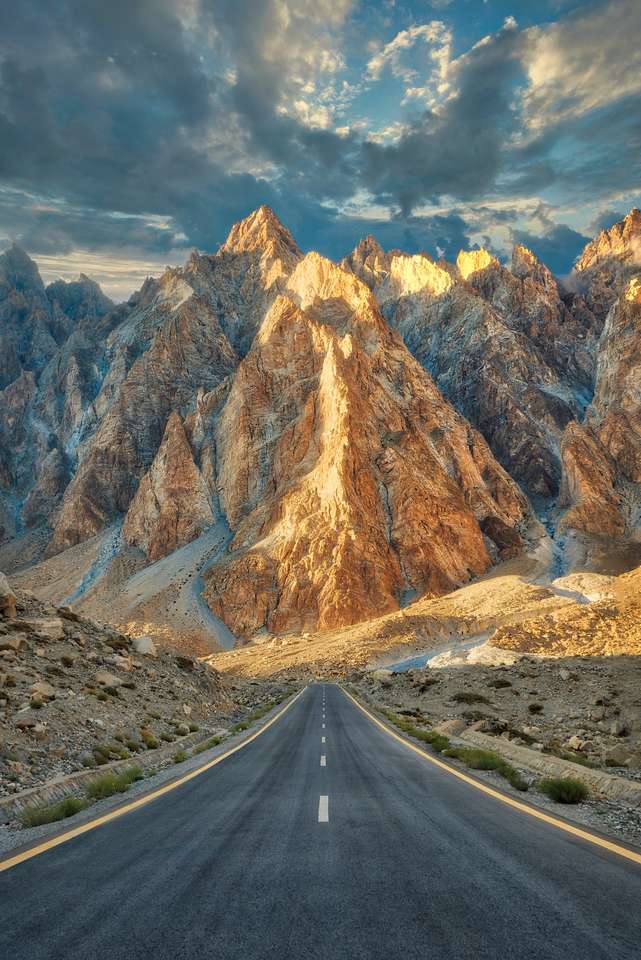Karakoram Highway i Pakistan pussel på nätet