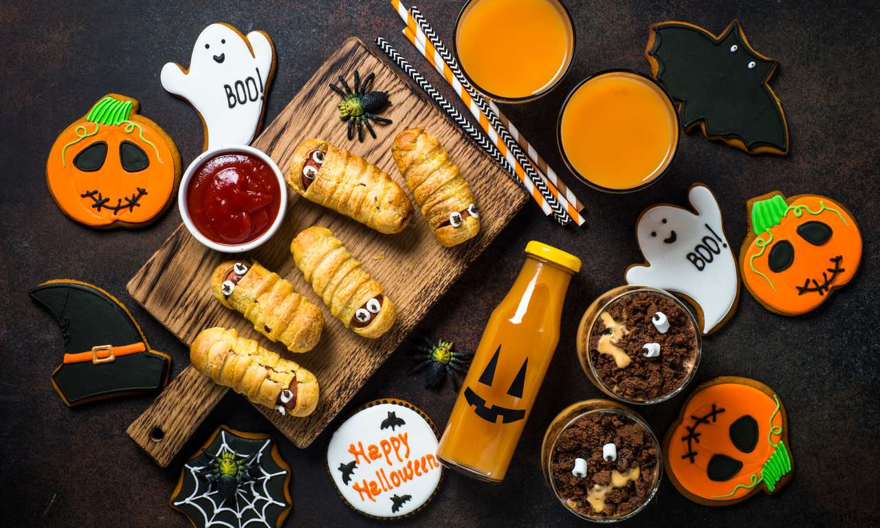 Mummie e biscotti per hot dog di Halloween puzzle online