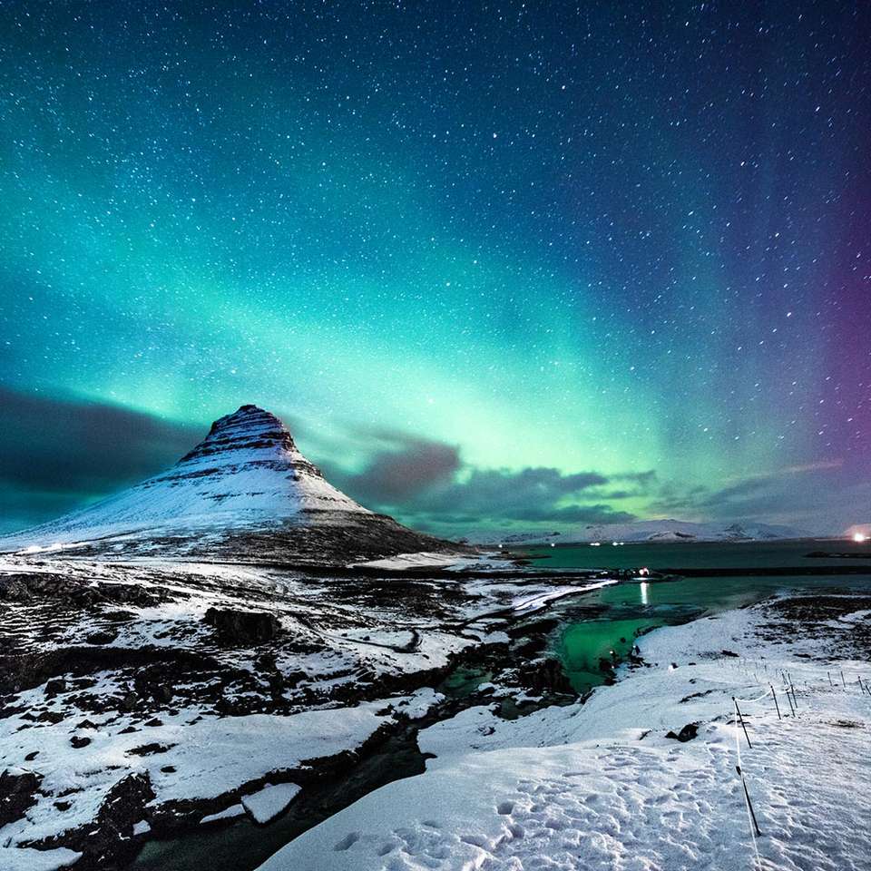 Северно сияние в Исландия онлайн пъзел