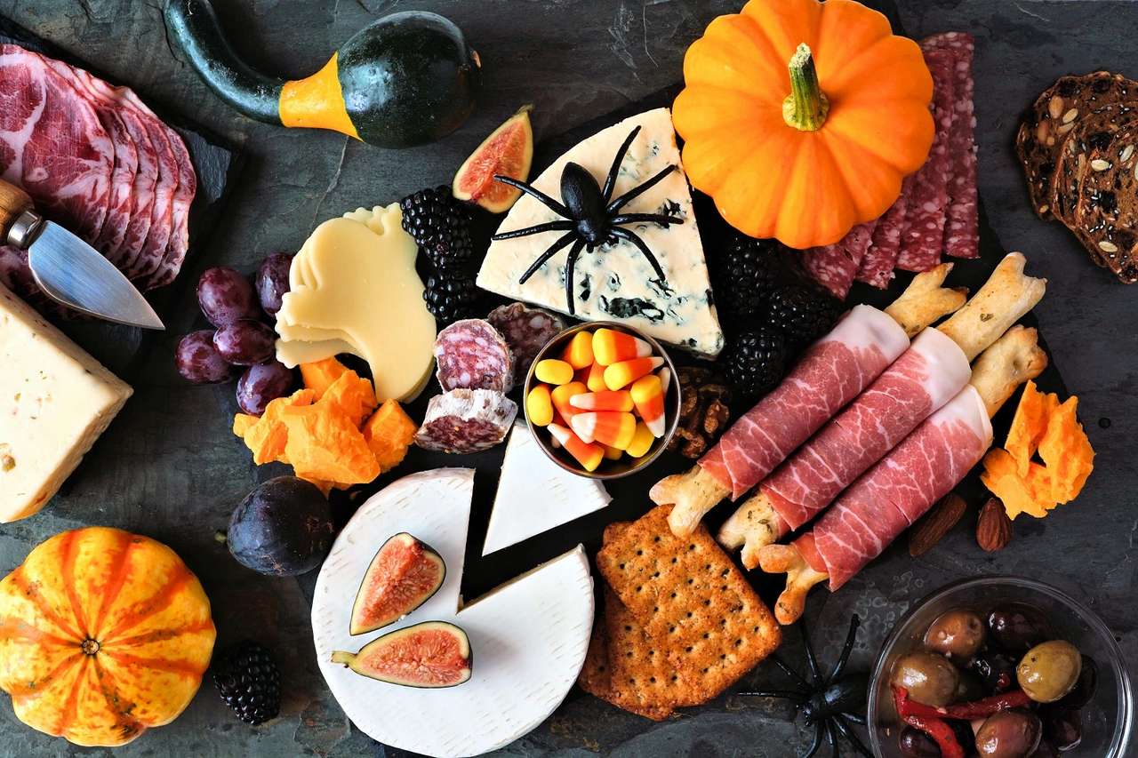 Halloween sajt és hús kirakós online