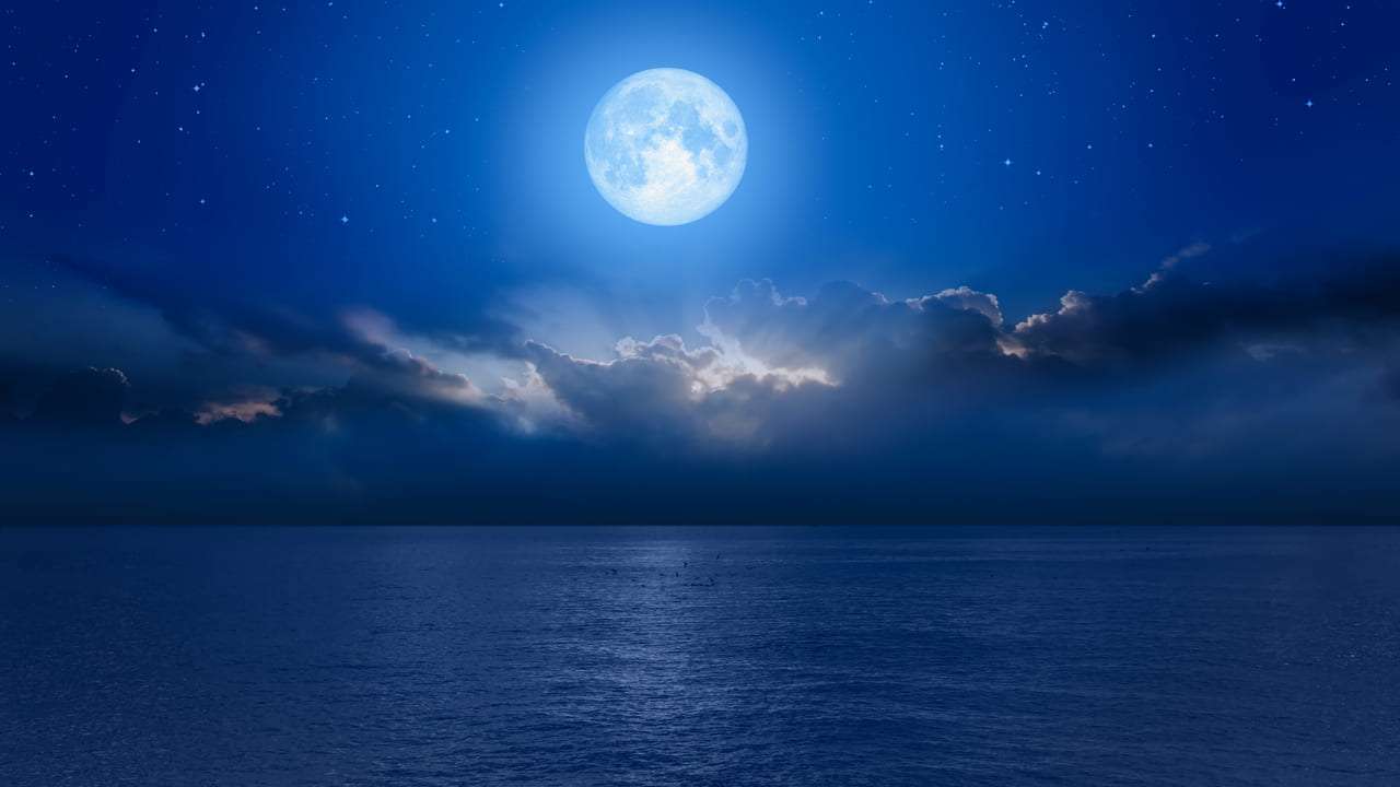 Der Mond ist schön und das Licht weniger. Puzzlespiel online