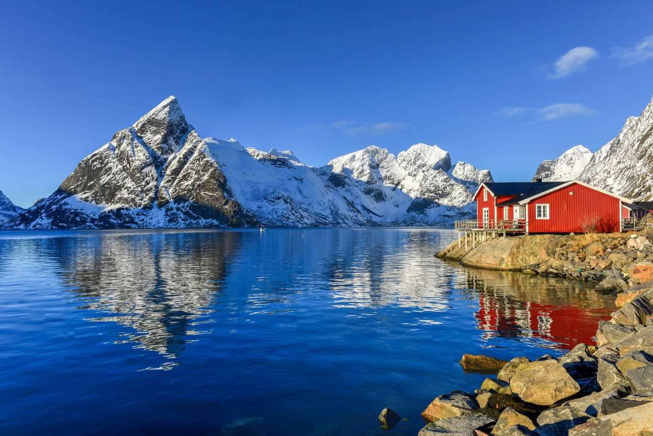 Tél Olenilsoyában, Reine -ben, Lofoten -szigeteken, Norvégiában. kirakós online