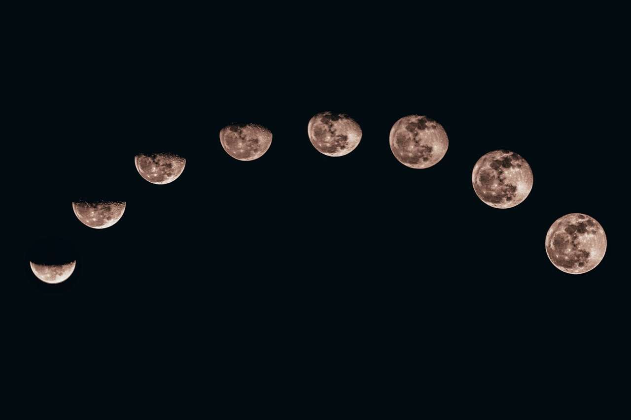 a holdfázisok kirakós online