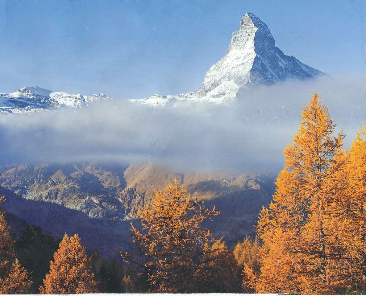 Matterhorn în nori puzzle online