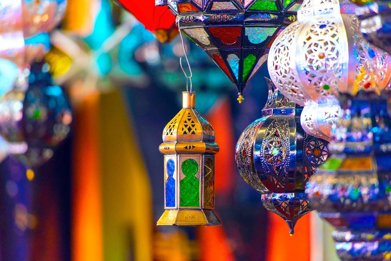 Marokkanische Lampen auf dem orientalischen Markt Puzzlespiel online