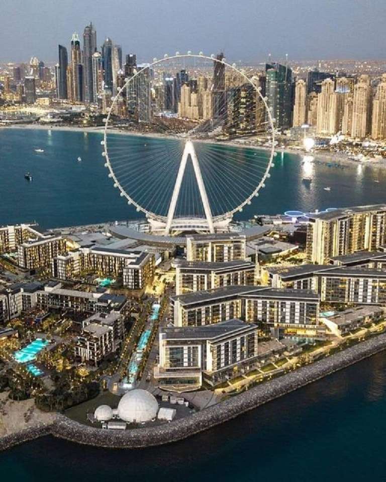 <<Dubai>> pussel på nätet