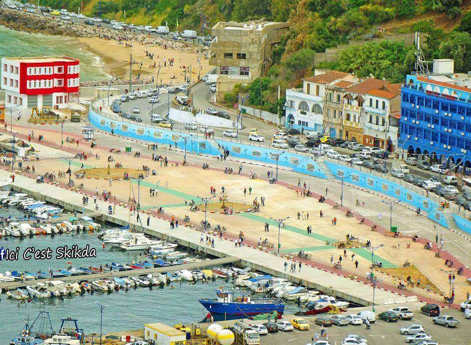 Hafen und Fußgängerzone in Algerien Online-Puzzle