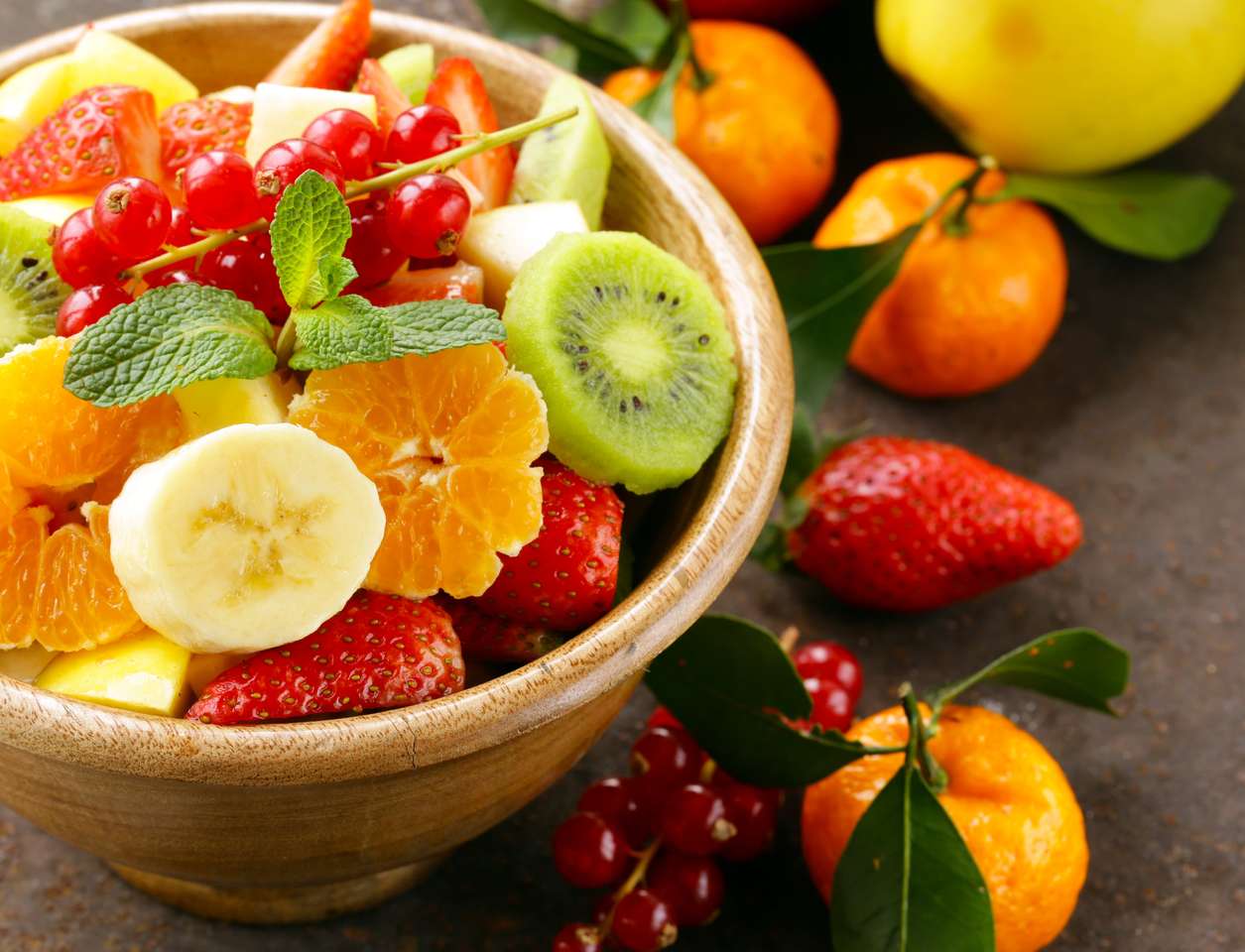 Salată de fructe organice proaspete puzzle online