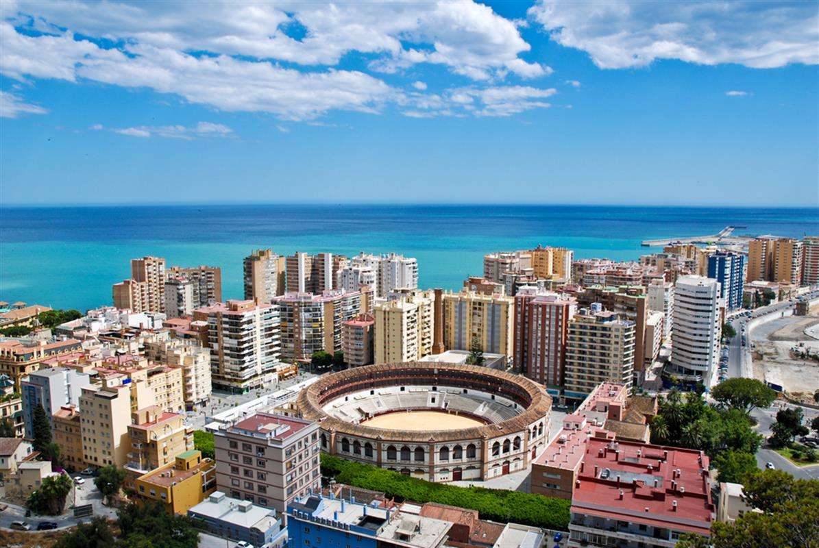Panorama von Malaga - eine Stadt in Spanien Online-Puzzle