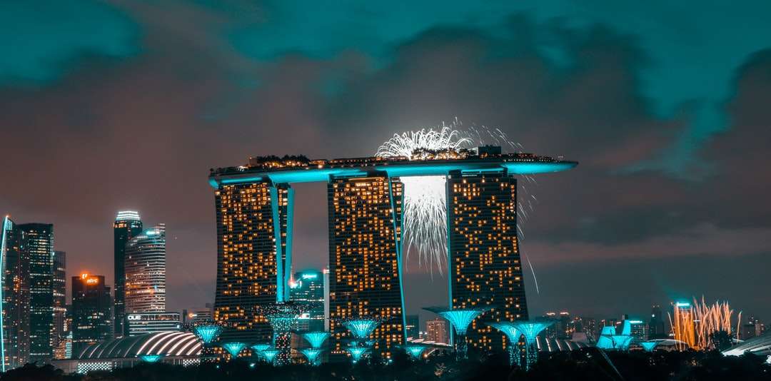 San Marina Bay Sands, Singapore di notte puzzle online