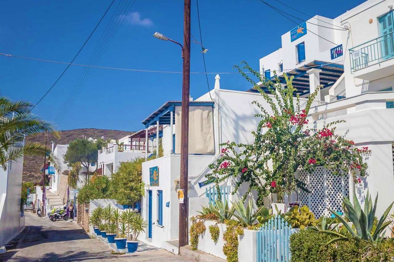 Град Адамас, остров Милос, Гърция онлайн пъзел
