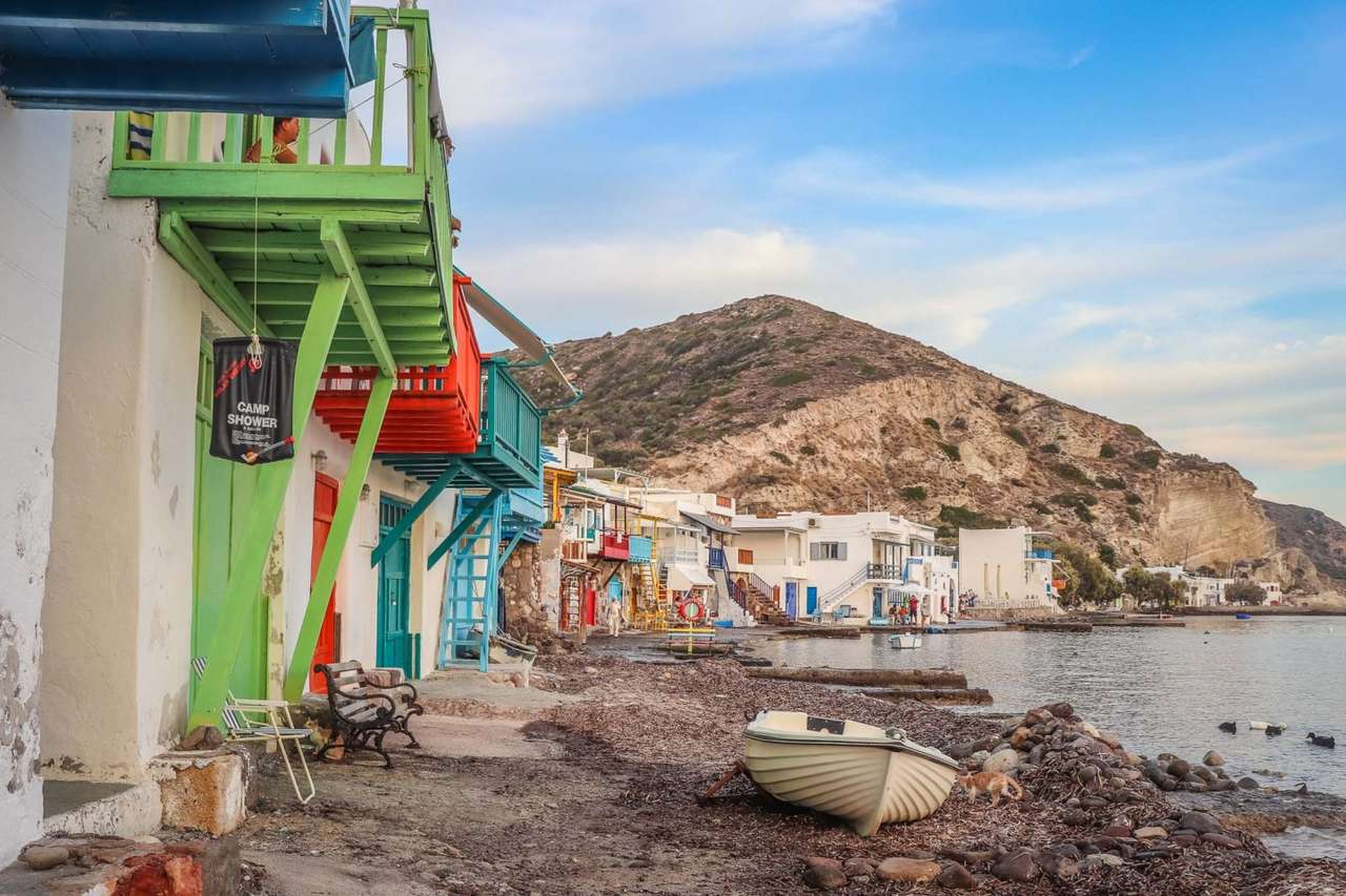 Klima csónakházak Milos Görögország szigetén kirakós online