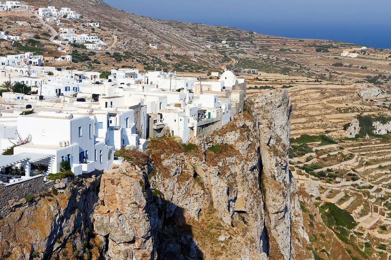 Ilha grega de Folegandros puzzle online
