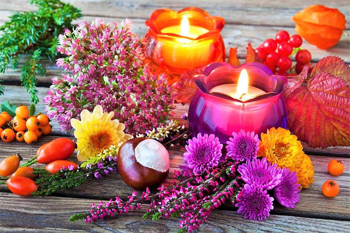 Herbstliche Dekoration mit Kerzenlichtern Online-Puzzle