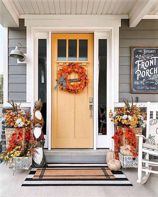 Decoração de outono em frente a uma casa puzzle online